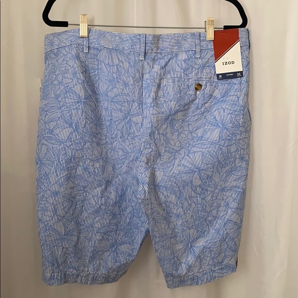 Izod Flat Front printed Shorts - Picture 3 of 3
